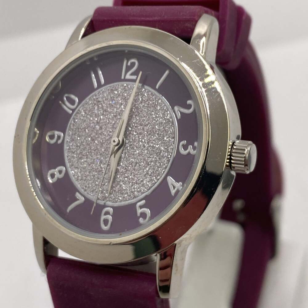 Womens Rubber Quartz Fashion Watch Works New Battery